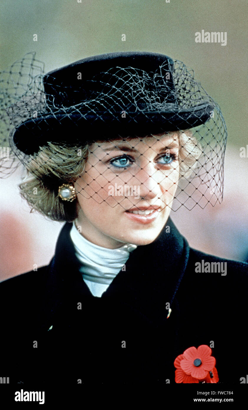 HRH Princess Diana attends remembrance ceremony at the Arc De Triomphe, Paris, France - Nov 1988 Stock Photo