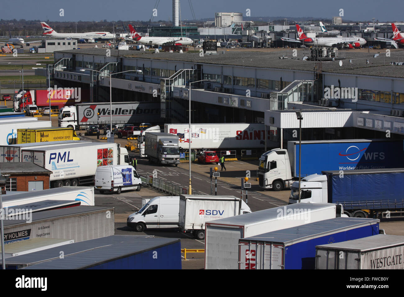 Truck terminal hires stock photography and images Alamy