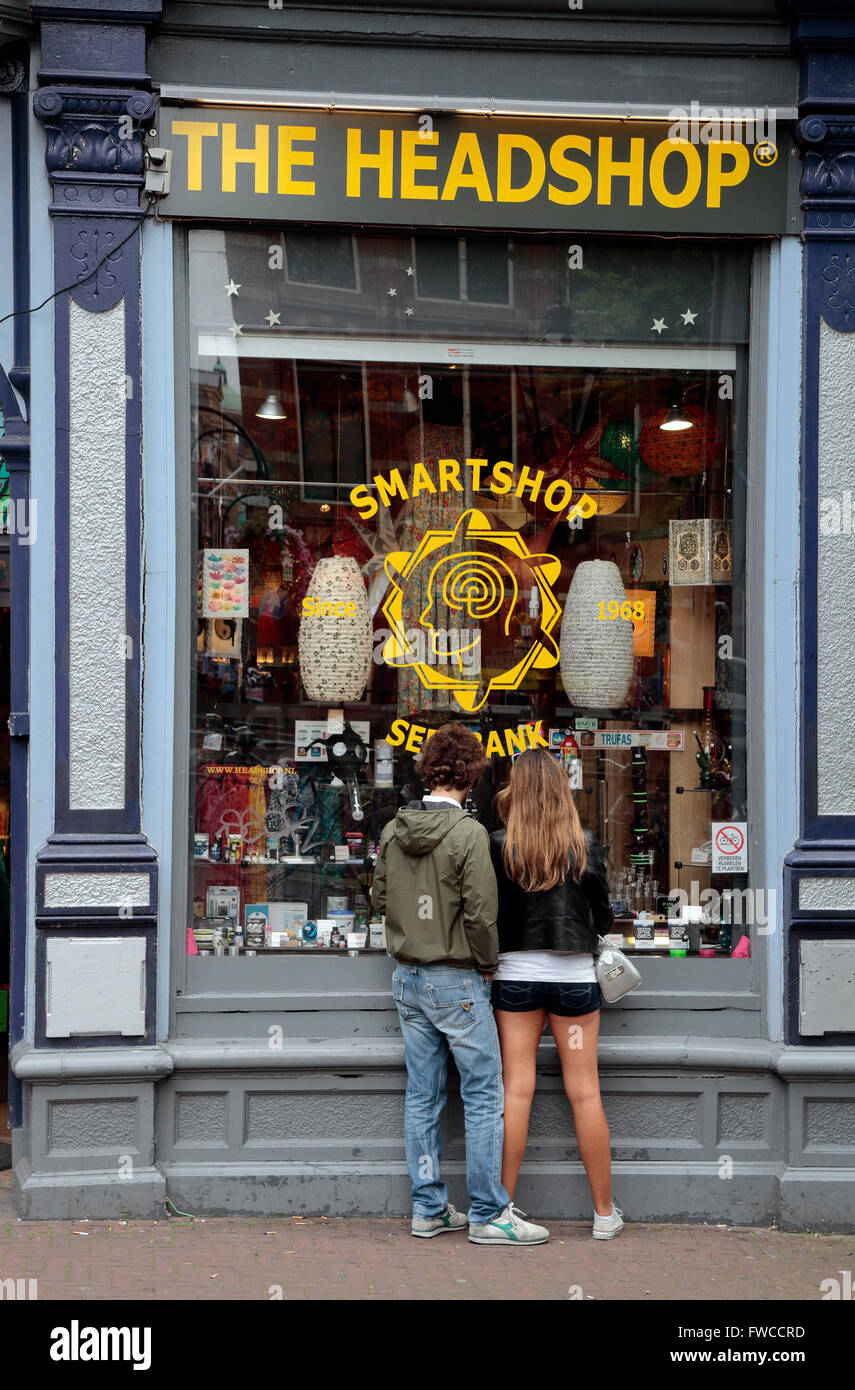 Smoking pipes holland hires stock photography and images Alamy