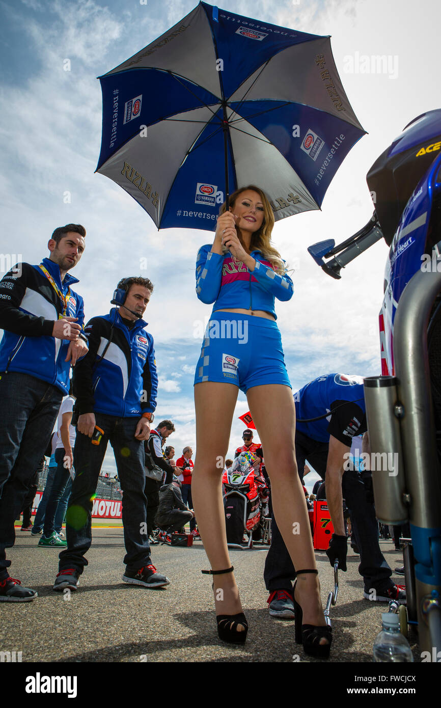 Motorland, Aragon, Spain. 3rd April, 2016. World Championship Motul FIM of Superbikes. Yamaha umbrella girl in Pit Line before the Race in the World Championship Motul FIM of Superbikes from the Circuito de Motorland. Credit:  Action Plus Sports Images/Alamy Live News Stock Photo