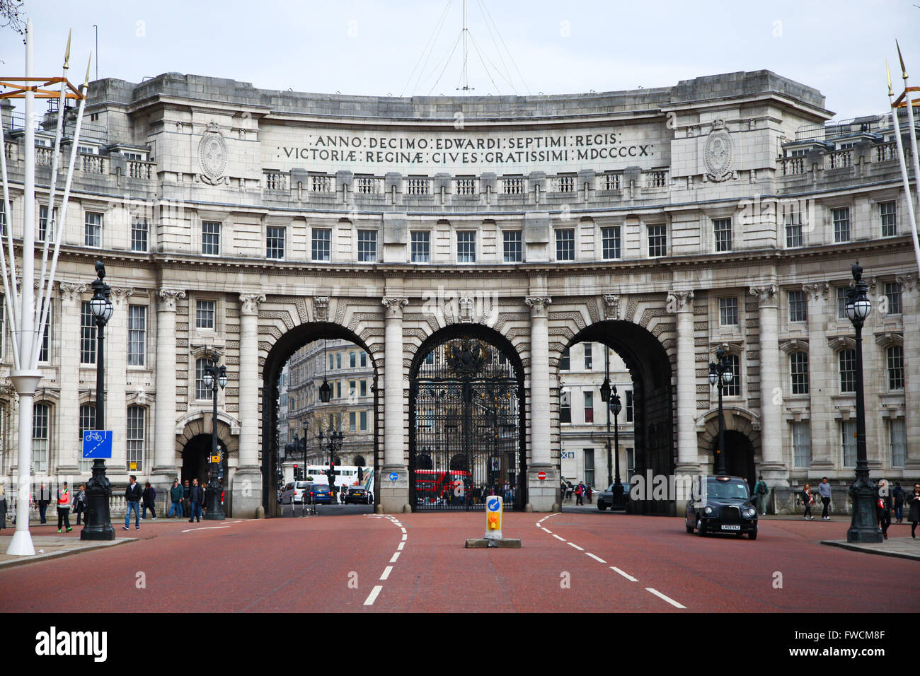 London 3 April 2016 View of Admiralty Arch on a warm afternoon. Credit:  Dinendra Haria/Alamy Live News Stock Photo