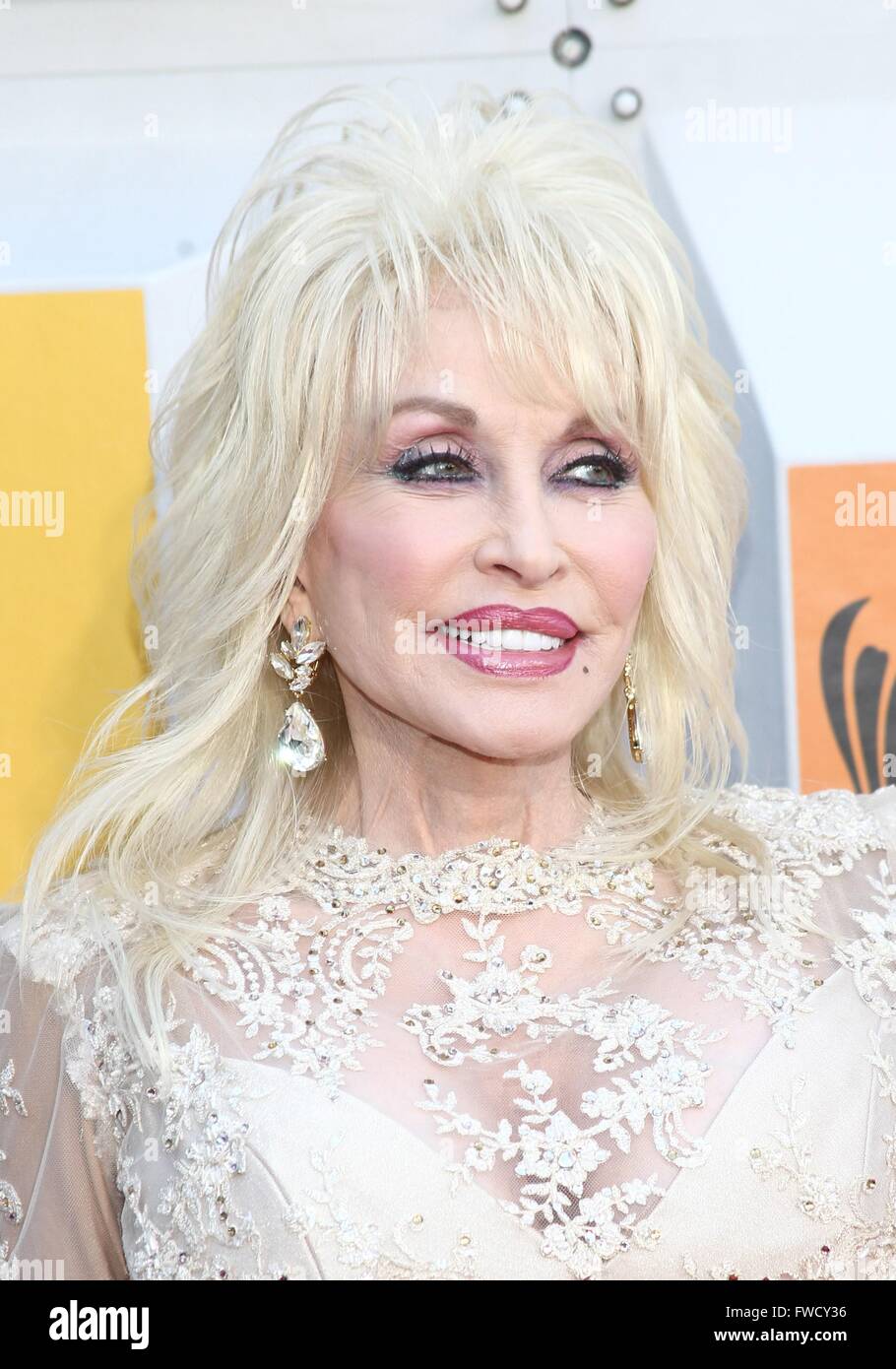 Las Vegas, NV, USA. 3rd Apr, 2016. Dolly Parton at arrivals for 51st Academy Of Country Music (ACM) Awards - Arrivals 2, MGM Grand Garden Arena, Las Vegas, NV April 3, 2016. Credit:  James Atoa/Everett Collection/Alamy Live News Stock Photo