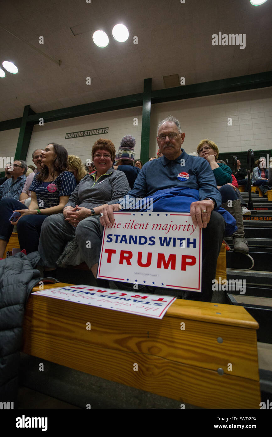 West Allis, Wisconsin, USA. 03rd Apr, 2016. Trump supporter sits with his sign awaiting Donald Trump's entrance. Credit:  Jonah White/Alamy Live News Stock Photo
