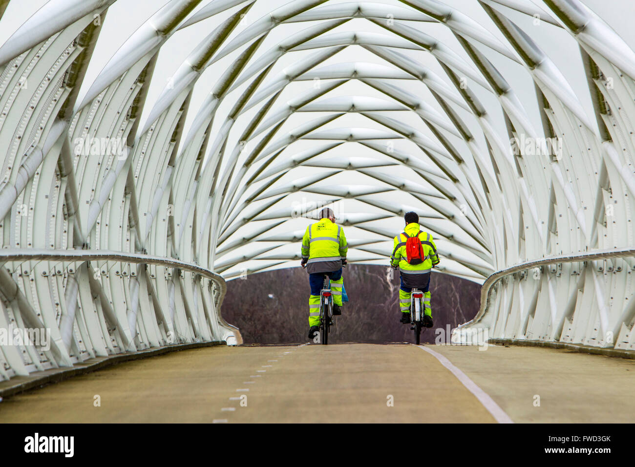 Modern architecture Bike path and footbridge De Groene Verbindingin