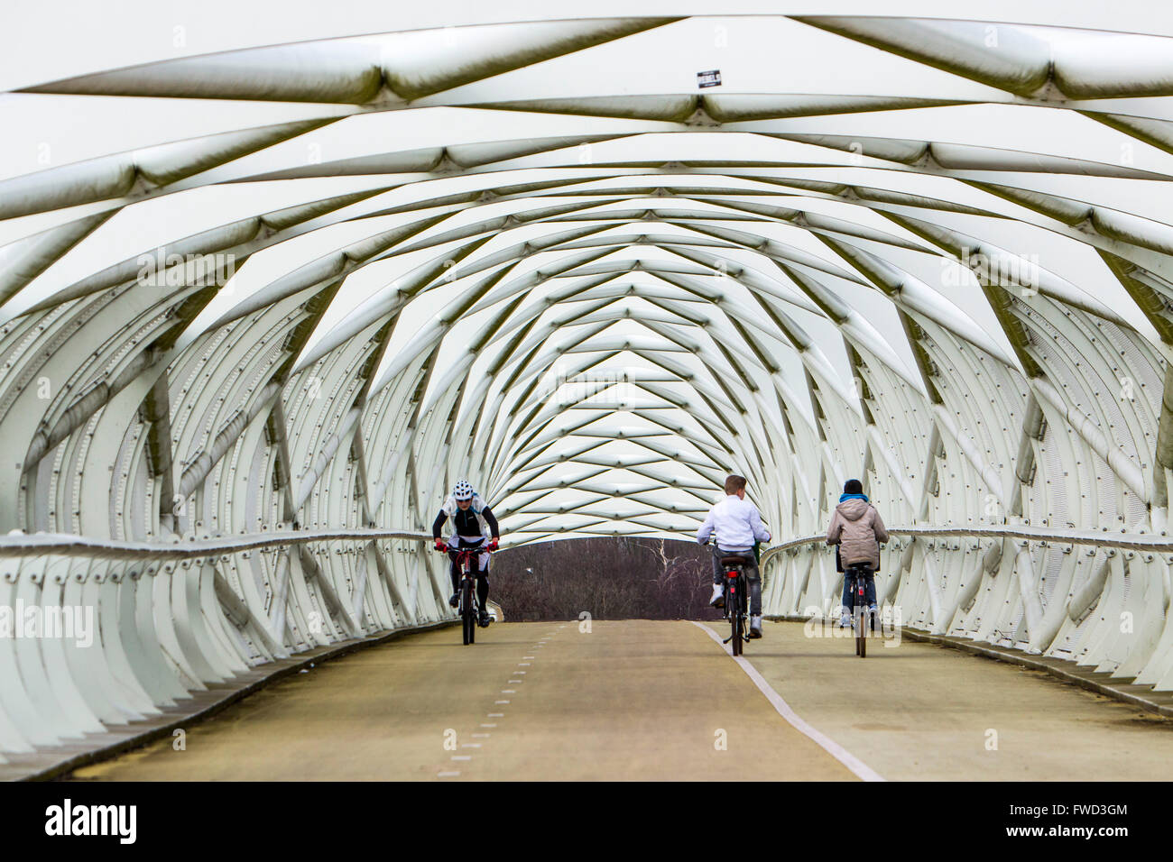 Modern architecture Bike path and footbridge De Groene Verbindingin