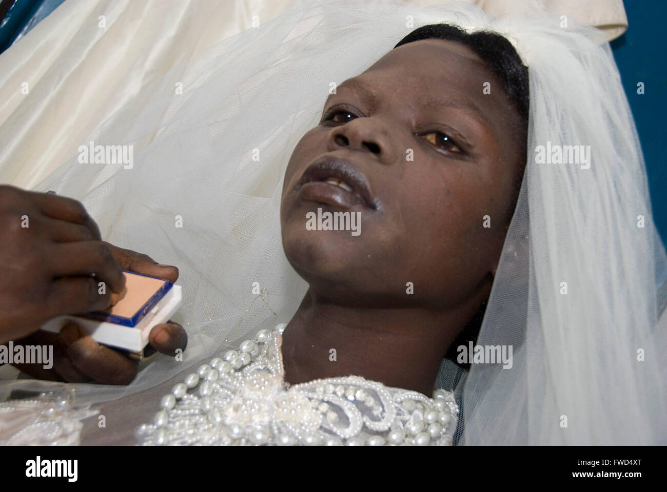 Lacekocot, Pader, Uganda. Preparations for the group wedding of six  Acholi couples on the Lacekocot IDP Camp. Stock Photo