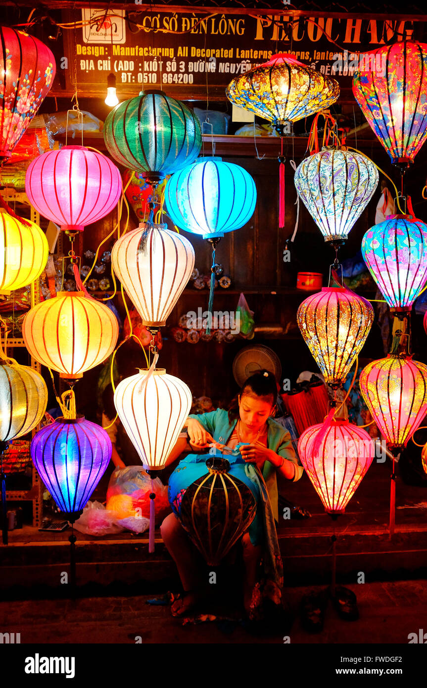 Lantern maker in Hoi An Night Market, Vietnam Stock Photo
