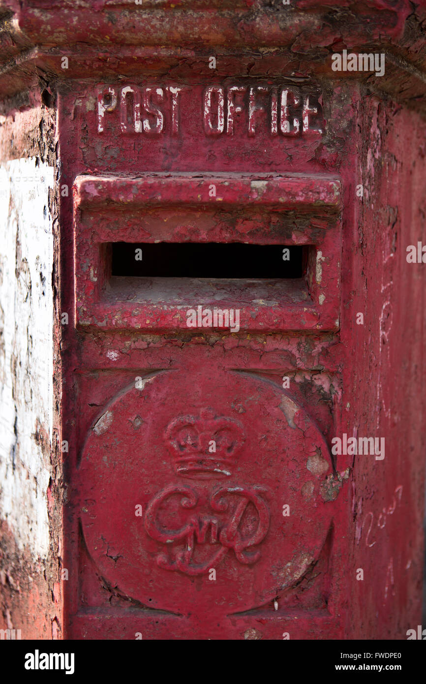 Sri Lanka, Trincomalee, Dyke Street, Colonial era George VI post box Stock Photo