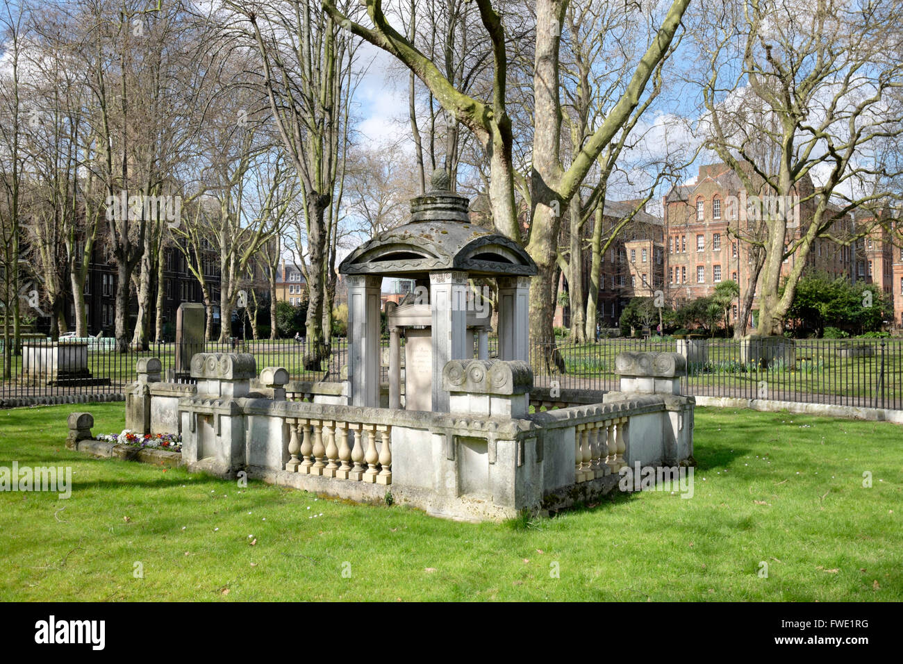 The Soane Mausoleum, St Pancras Garden London potential inspiration Sir Giles Gilbert Scott's design iconic K2 telephone box Stock Photo