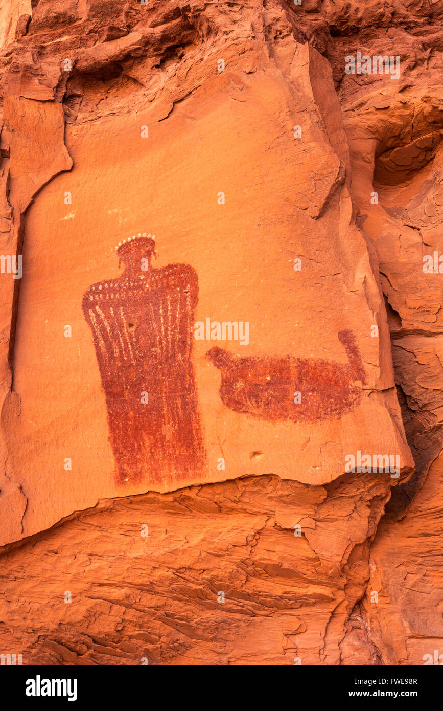 Crowned Figure Pictograph, Barrier Canyon style, rock alcove near Hog Springs Picnic Area, Bicentennial Highway, Utah, USA Stock Photo