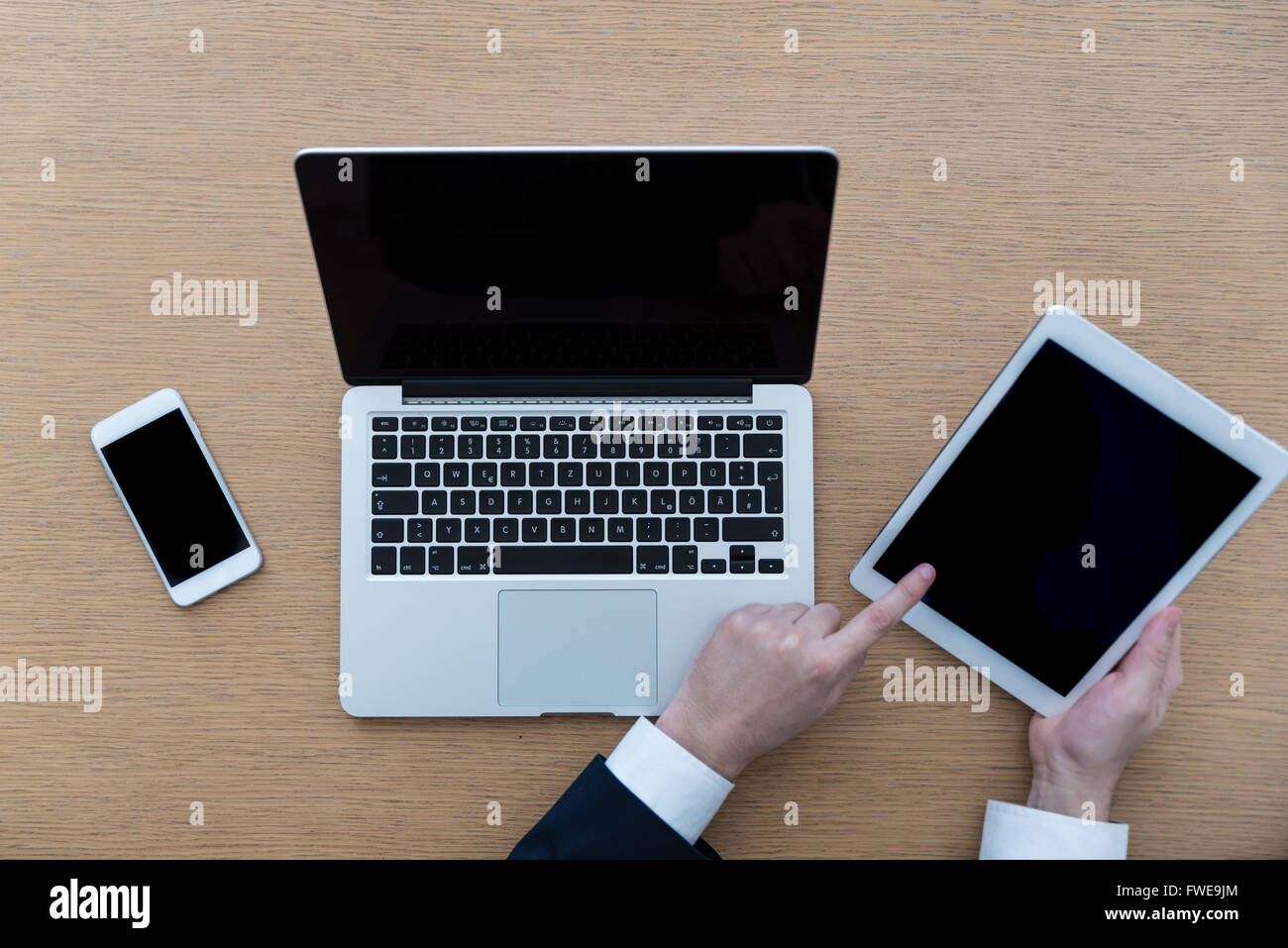 Business meeting table from above hi-res stock photography and images ...