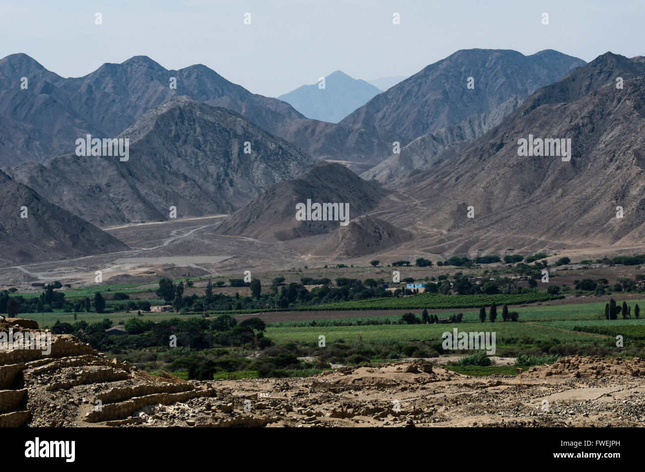Archaeological zone of Caral ( 2600 BCE and 2000 BCE) . Supe valley