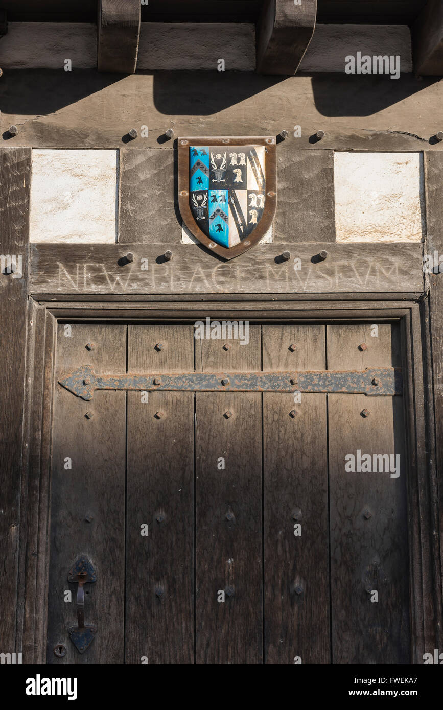Shakespeare's house, view of the crest above the door of the