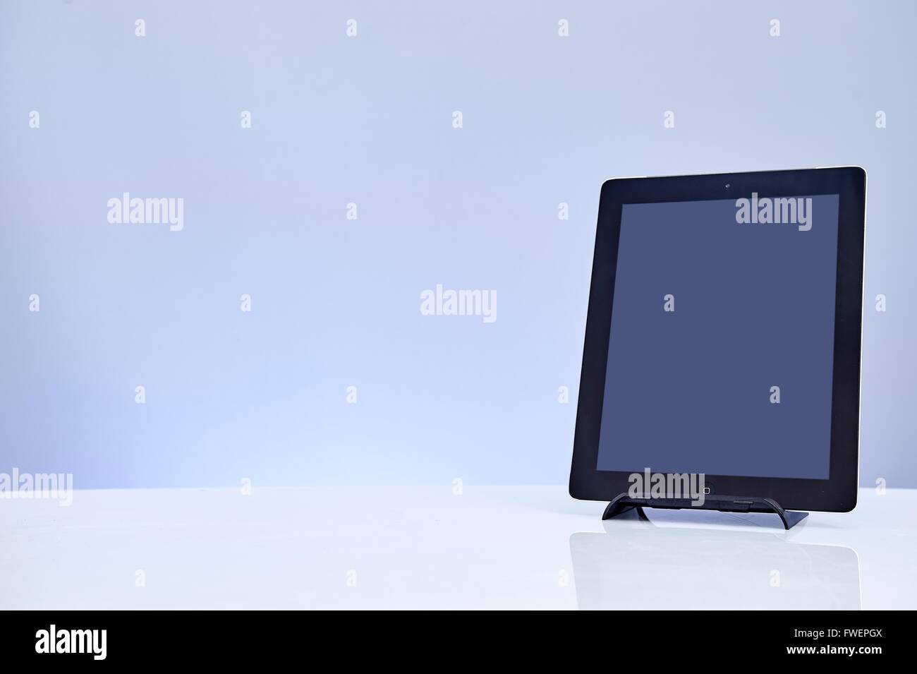 A close up shot of a computer tablet Stock Photo - Alamy
