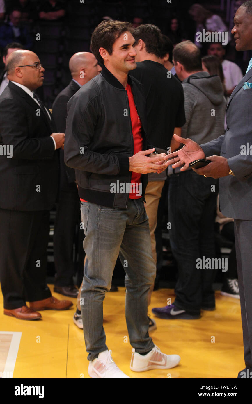 What celebs were at the lakers hawks game