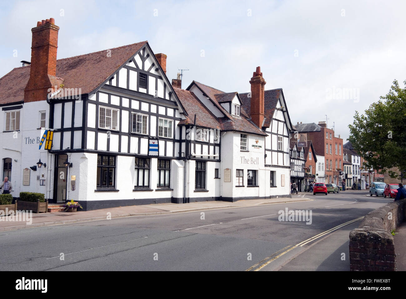 A fine tudor manor house hi-res stock photography and images - Alamy