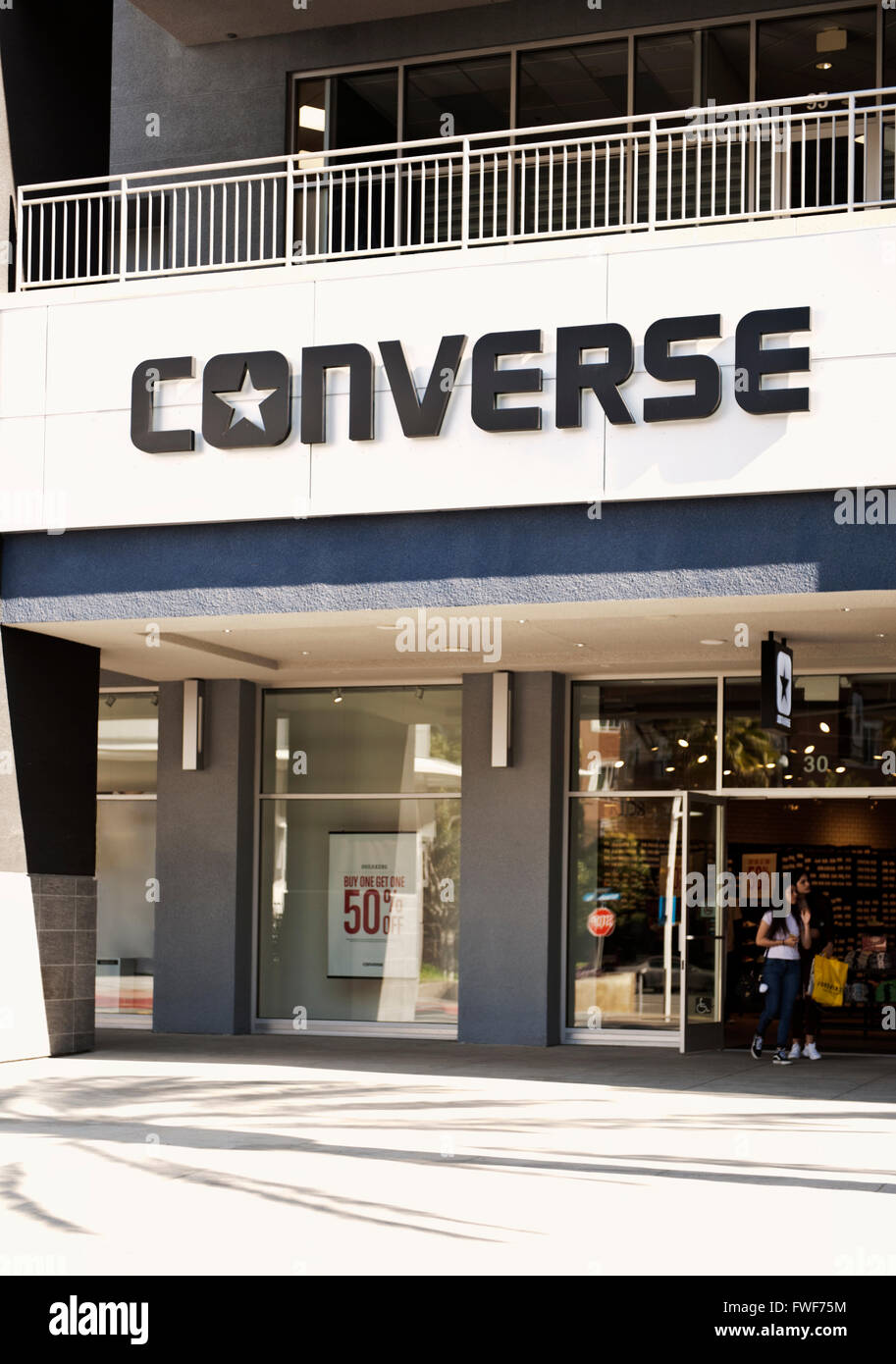Converse store front hi-res stock photography and images - Alamy