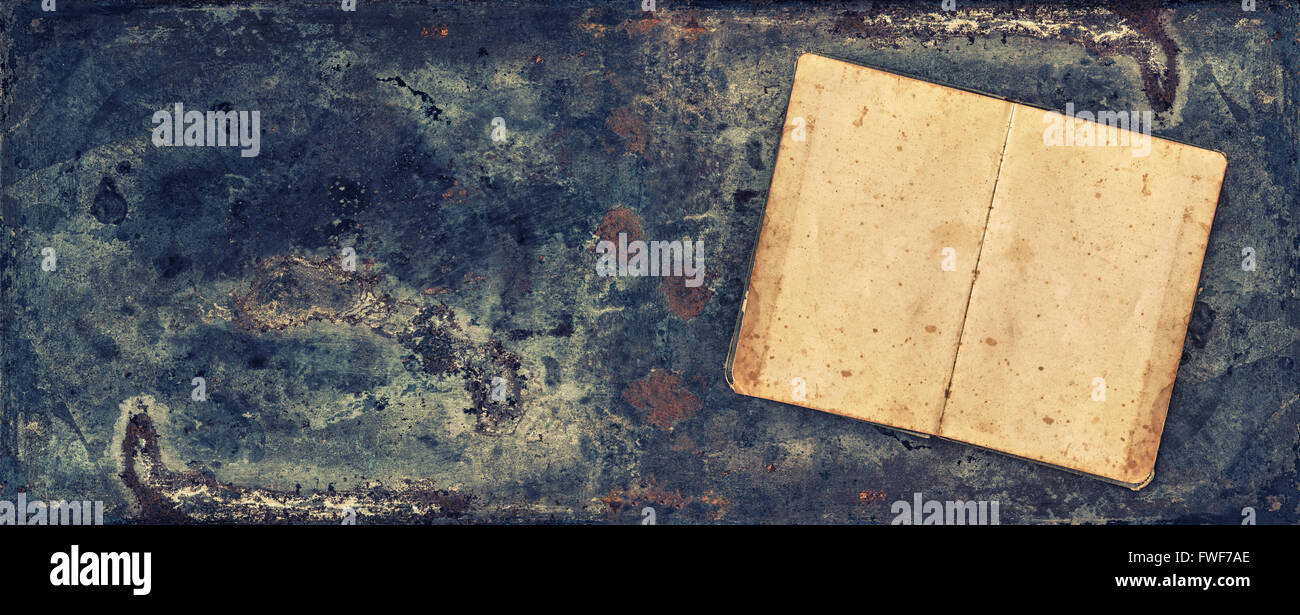 Antique metal texture hi-res stock photography and images - Alamy