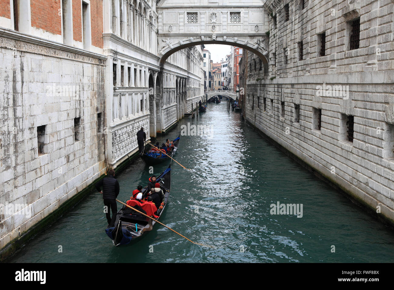 Old gondola canal hi-res stock photography and images - Alamy