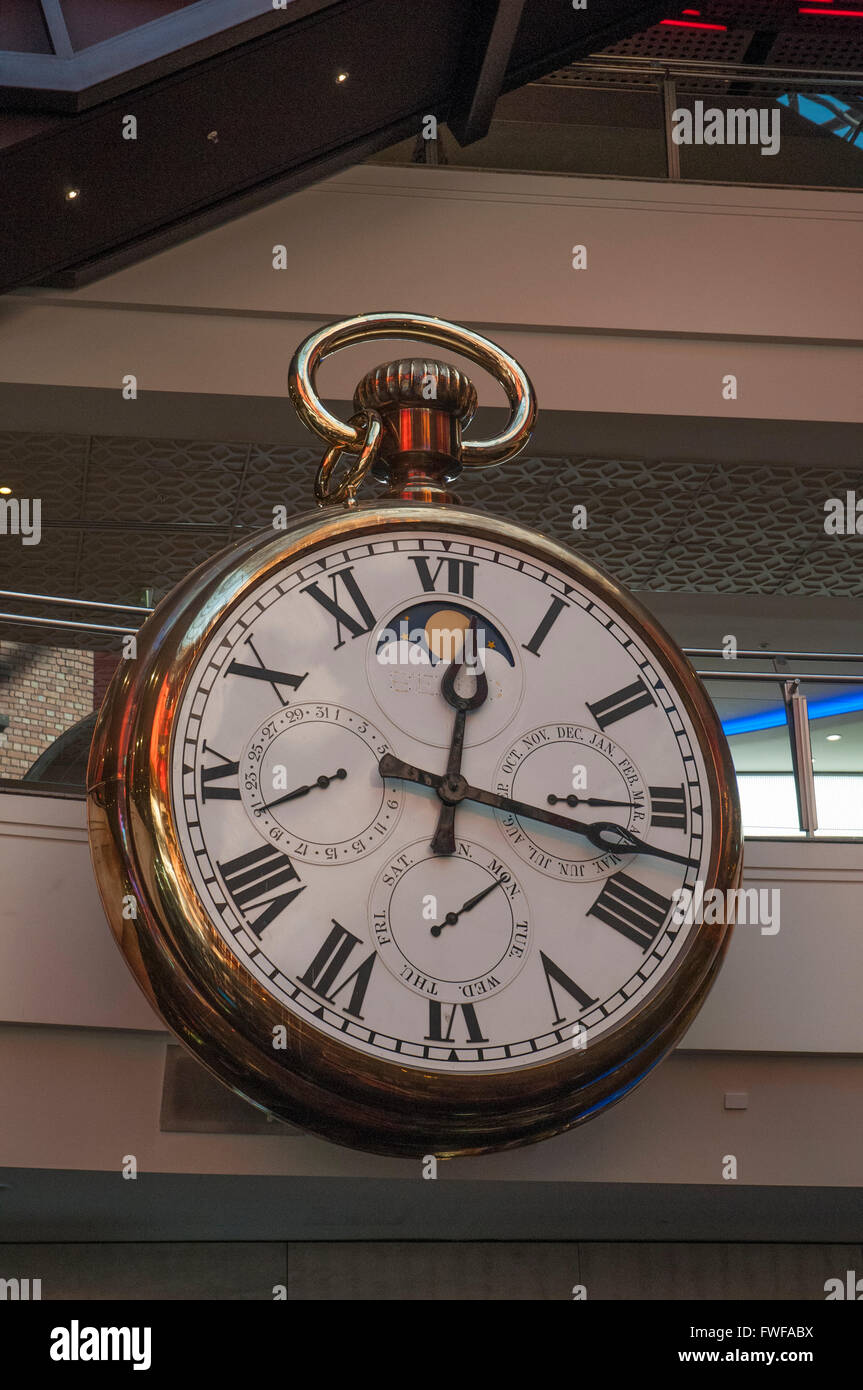 Melbourne central shopping centre hires stock photography and images