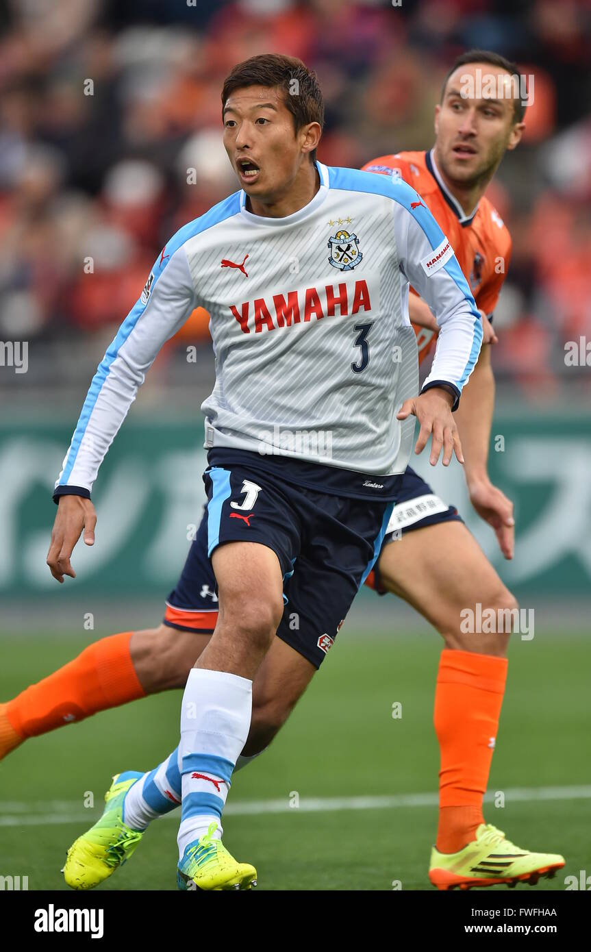 Saitama, Japan. 2nd Apr, 2016. Kentaro Oi (Jubilo), Dragan Mrdja ...