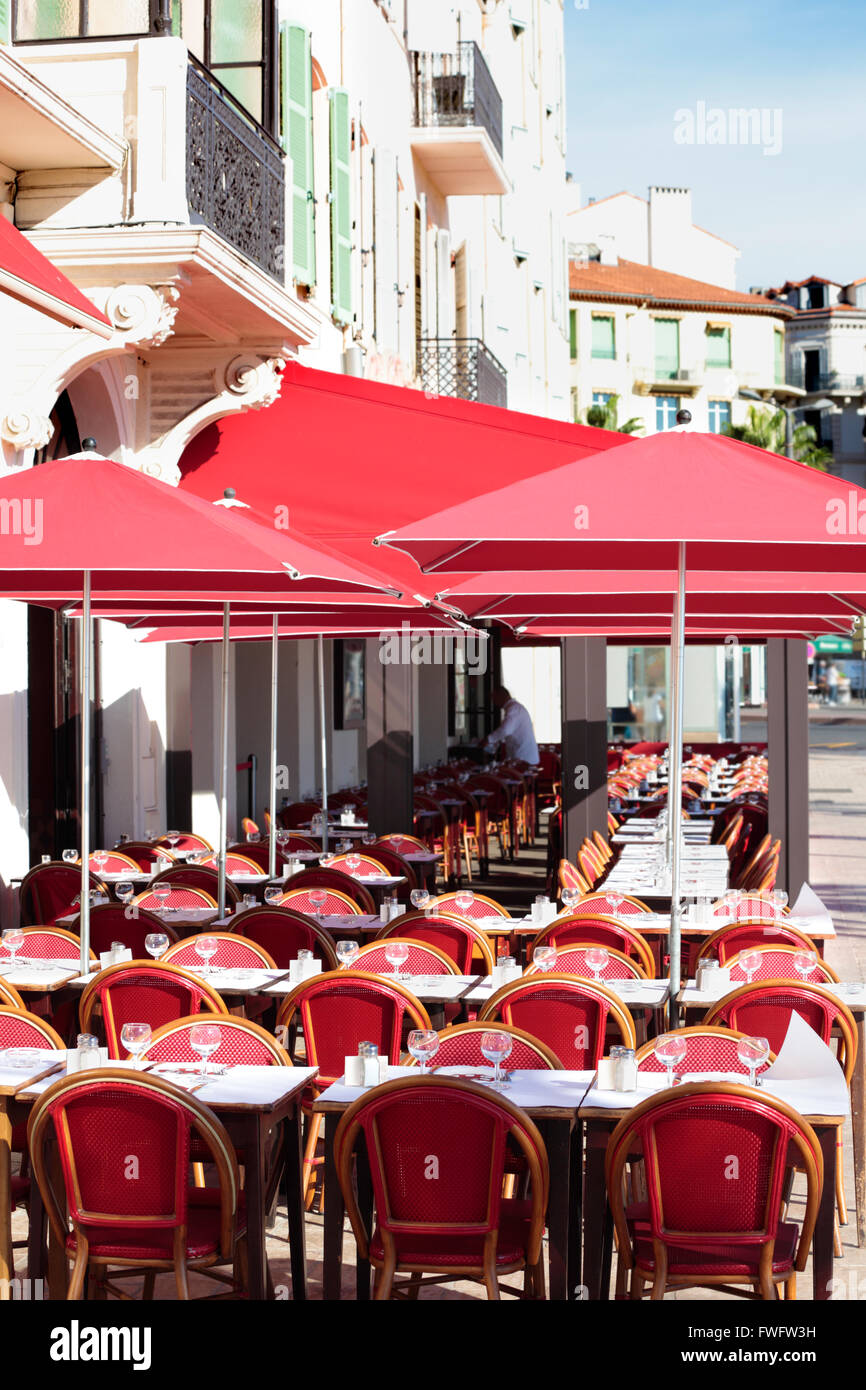 French restaurant South of France Stock Photo - Alamy