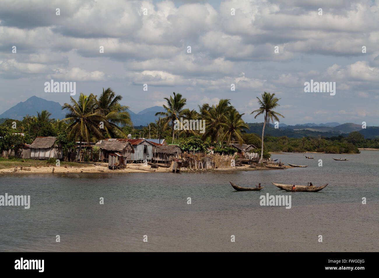 Dugout canoes fishing hi-res stock photography and images - Alamy