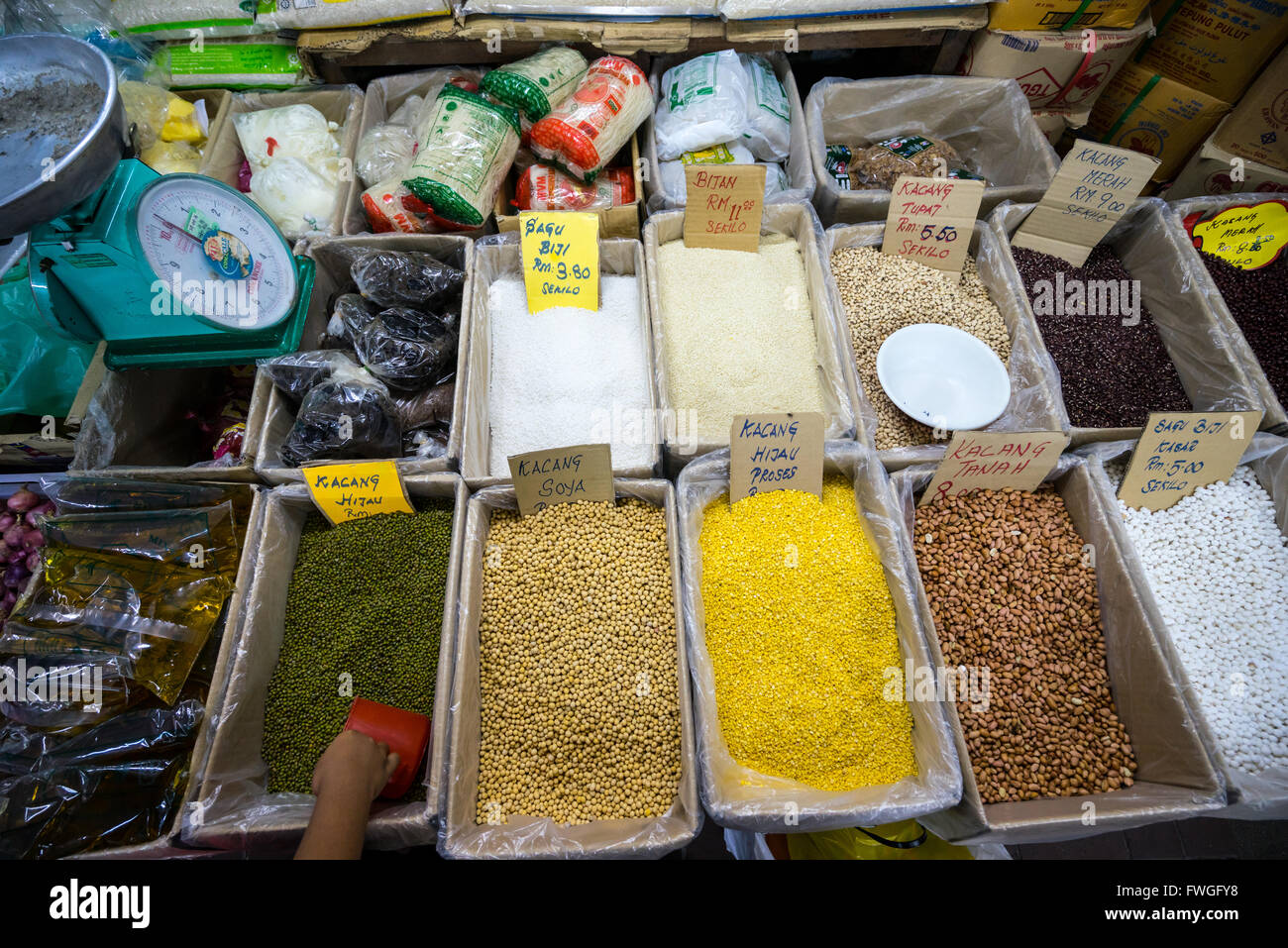 Spices and herbs in street market. Terengganu, Malaysia Stock Photo Alamy