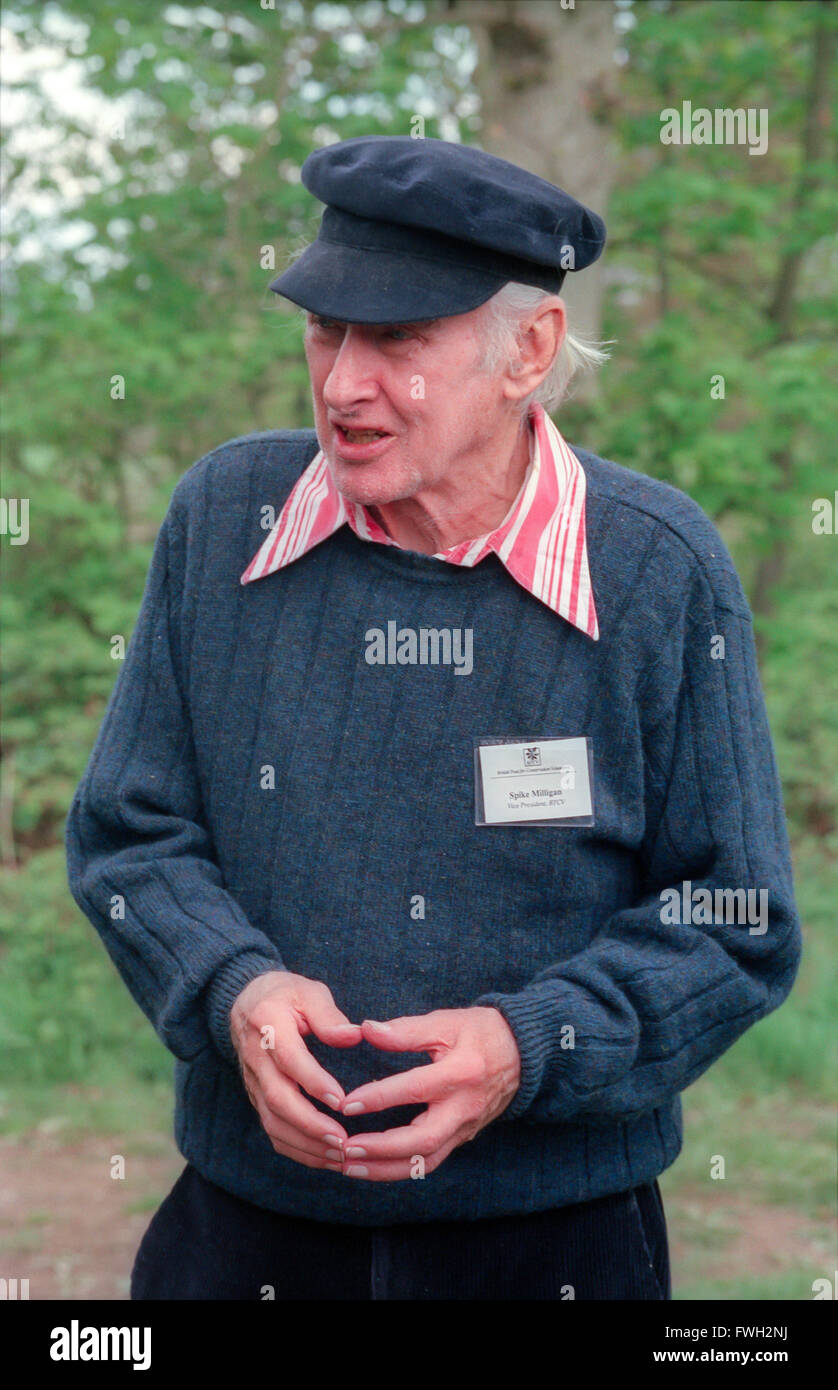 Spike Milligan, in his role as Vice-President of the British Trust for Conservation Volunteers, at Great Walstead School, Lindfield, West Sussex. Stock Photo