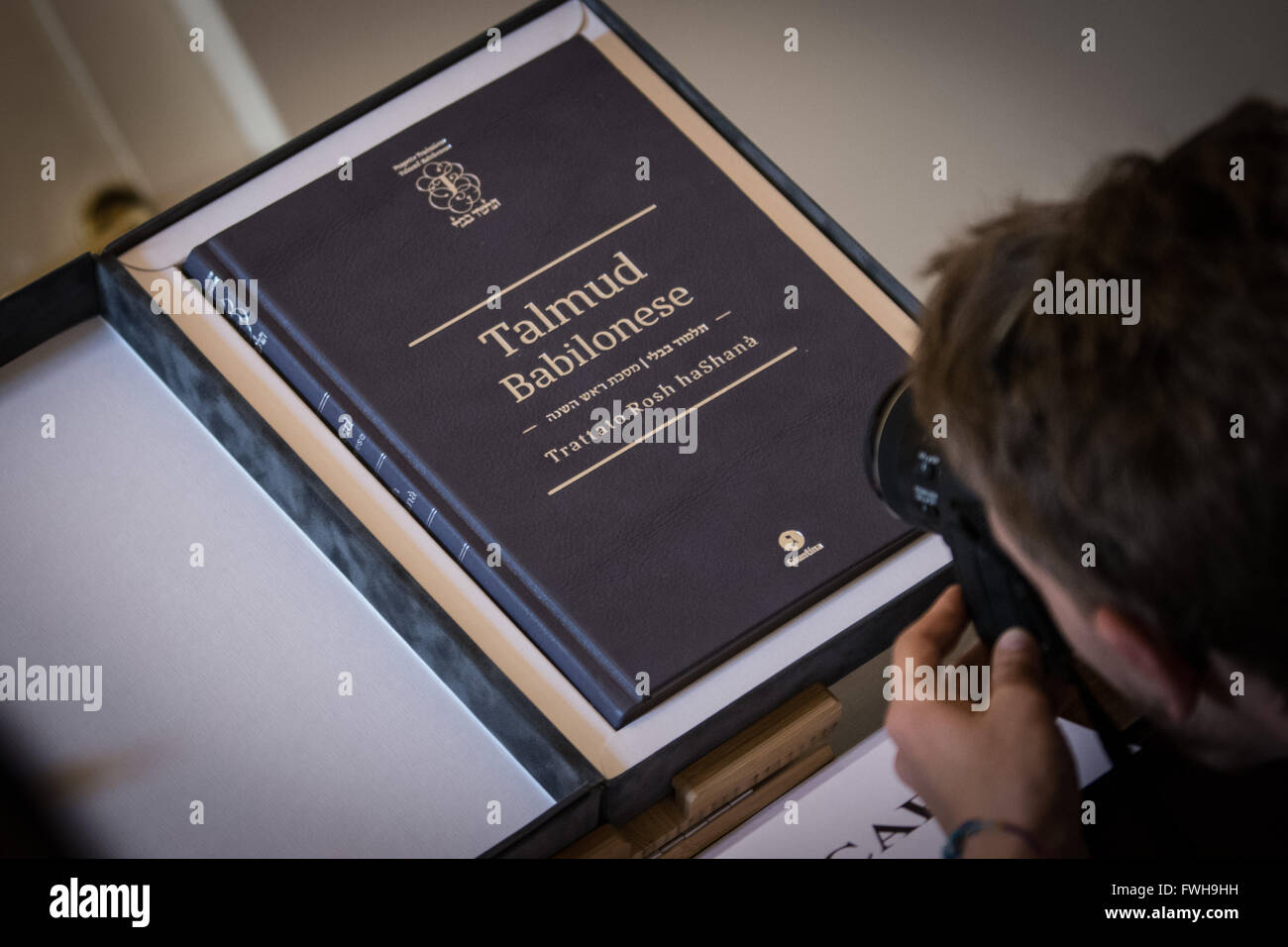 Rome, Italy. 05th Apr, 2016. Presentation of the first volume of the Talmud translated into Italian. The first copy of the translation in Italian of the Rosh Hashanah Treaty, the first volume of the Talmud, the fundamental text of Jewish tradition, was delivered to the President of the Republic Sergio Mattarella, at a presentation ceremony held at the Auditorium of Villa Farnesina, hosted by Accademia dei Lincei. © Andrea Ronchini/Pacific Press/Alamy Live News Stock Photo