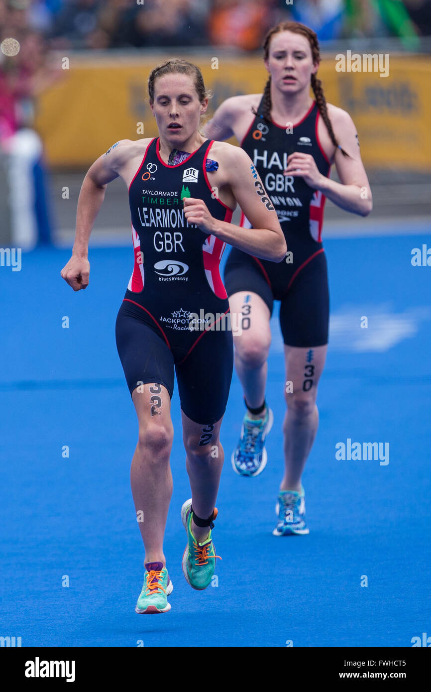 12.06.2016. Leeds City Centre, Leeds, England. ITU Columbia Threadneedle World Triathlon Leeds. Jessica Learmonth leads the way. Stock Photo