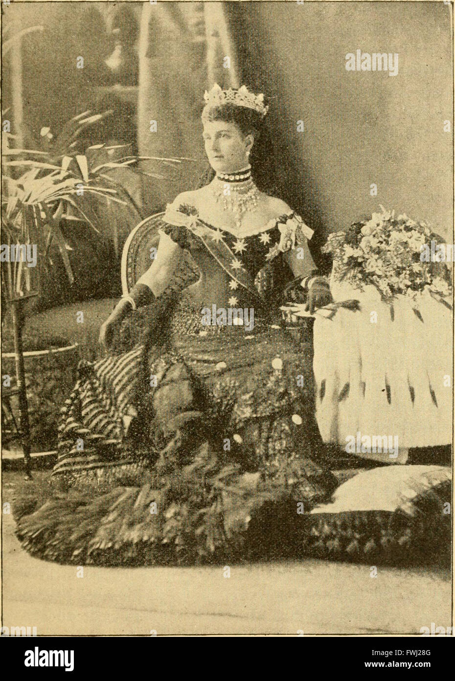 Within royal palaces - a brilliant and charmingly written inner view of emperors, kings, queens, princes and princesses (1892) Stock Photo