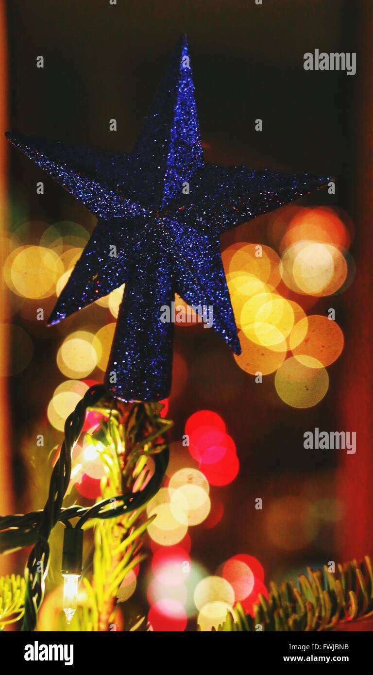 Star on christmas tree hi-res stock photography and images - Alamy