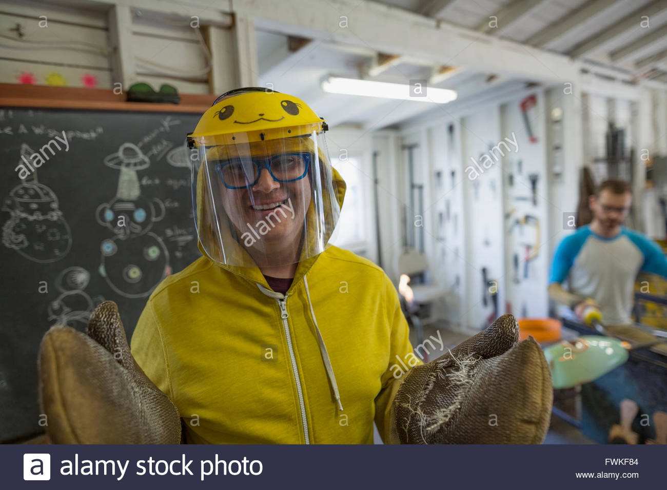 Glass blower gloves hires stock photography and images Alamy