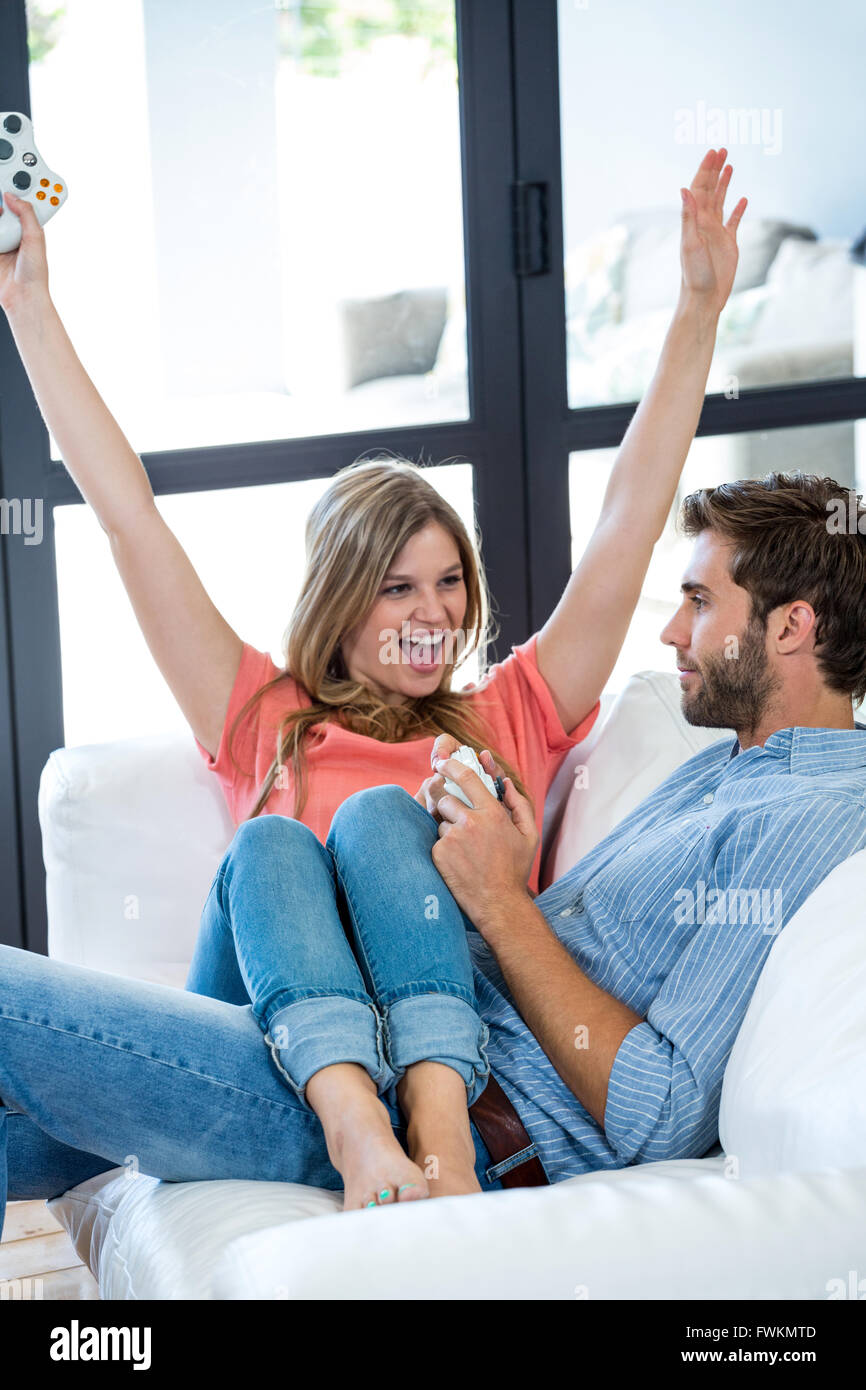 Woman man playing video game hi-res stock photography and images - Alamy