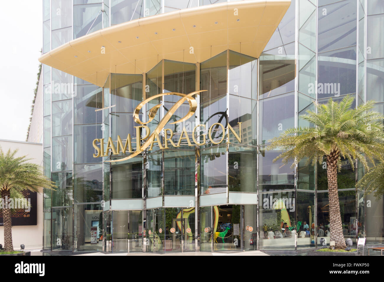 Siam Paragon Shopping Mall, Bangkok Editorial Stock Image - Image of  bright, consumerism: 65607904