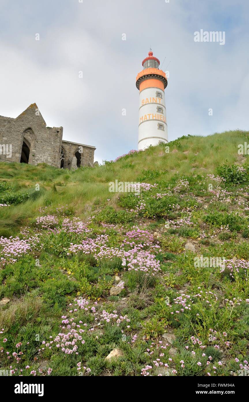 29. Lighthouse Pointe St Mathieu and abbey Stock Photo