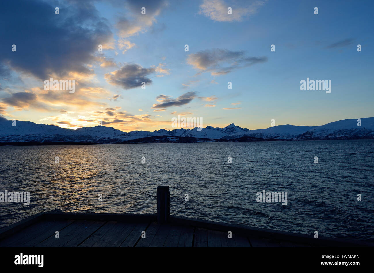 Golden sunset on sea surface hi-res stock photography and images - Alamy