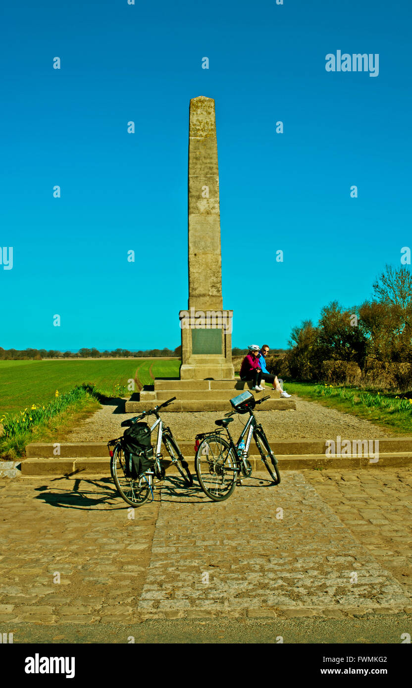Monument for Battle of Marston Moor 1644 Stock Photo Alamy