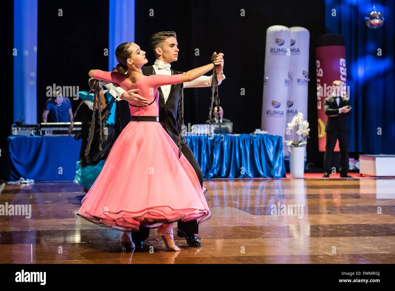 dancers dancing ballroom dance Stock Photo - Alamy