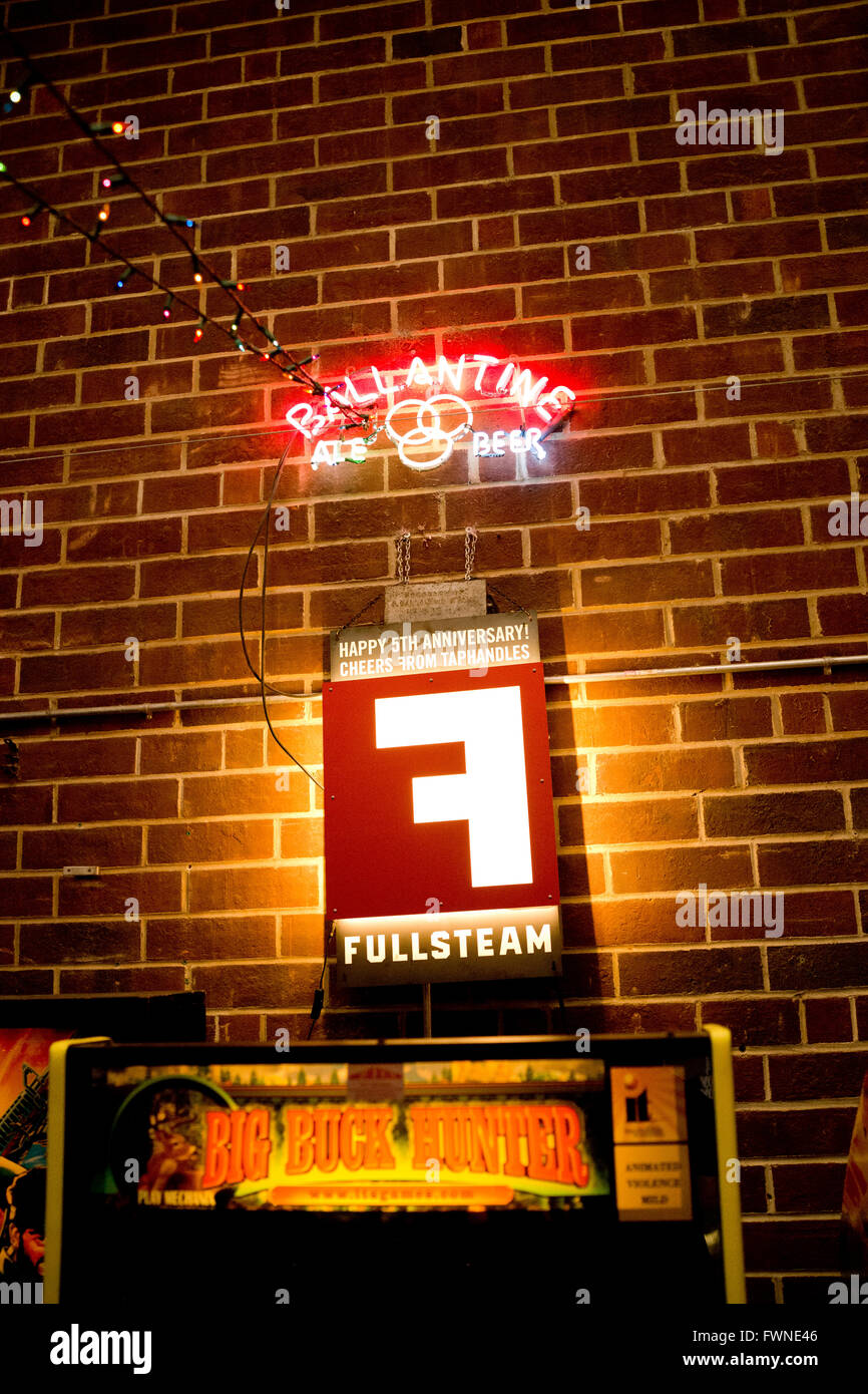 Fullstream Brewery & Tavern, Durham, North Carolina NC USA. Southern craft beer and food. Stock Photo