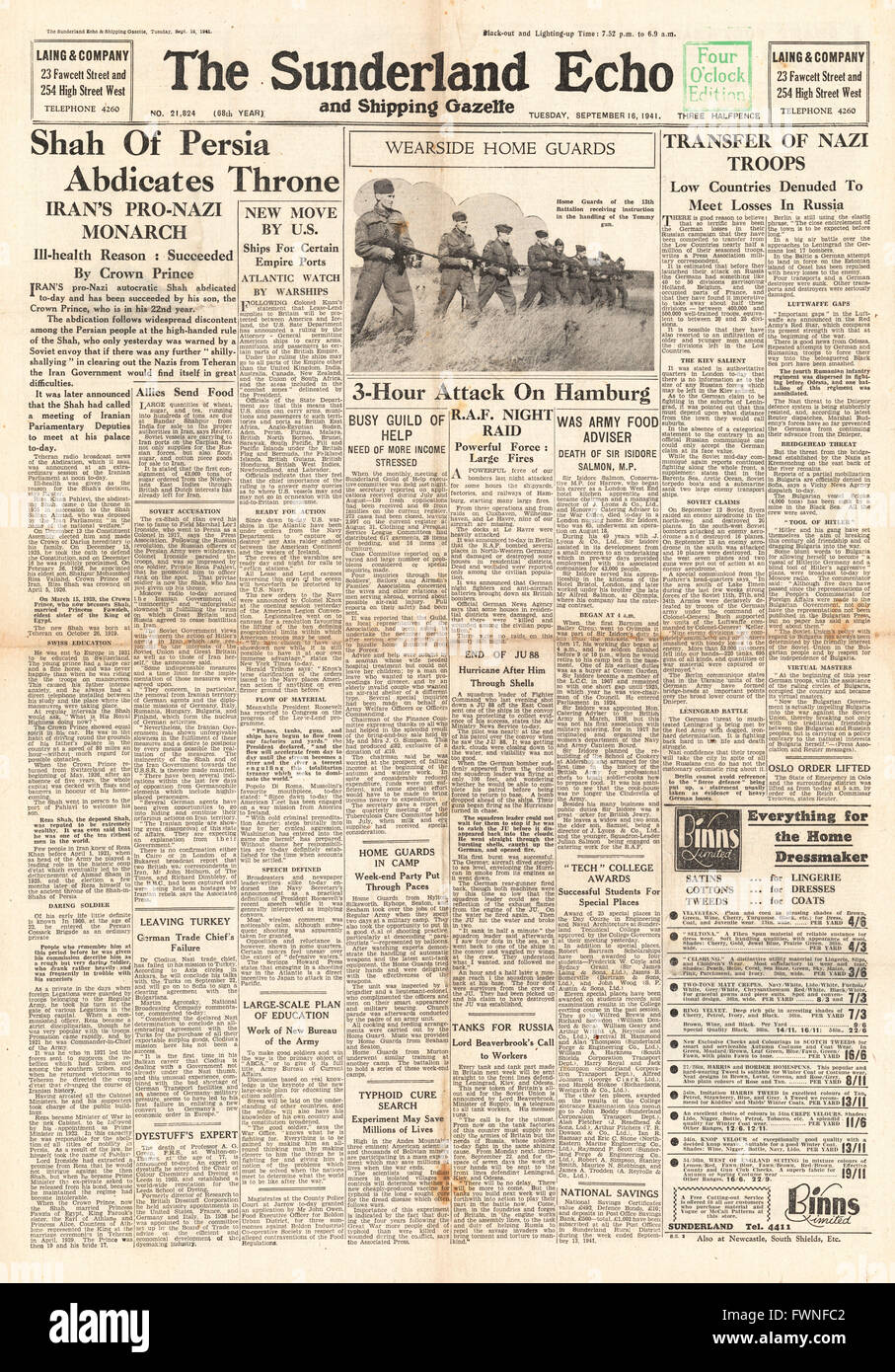 1941 front page  Sunderland Echo Shah of Persia abdicates Throne and RAF Bomb Hamburg Stock Photo