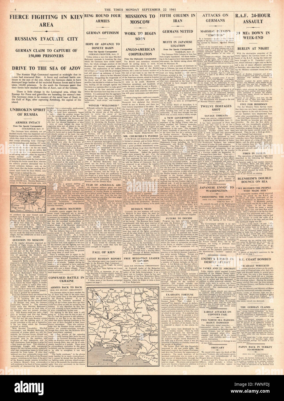 1941 page 4  The Times Battle for Kiev Stock Photo