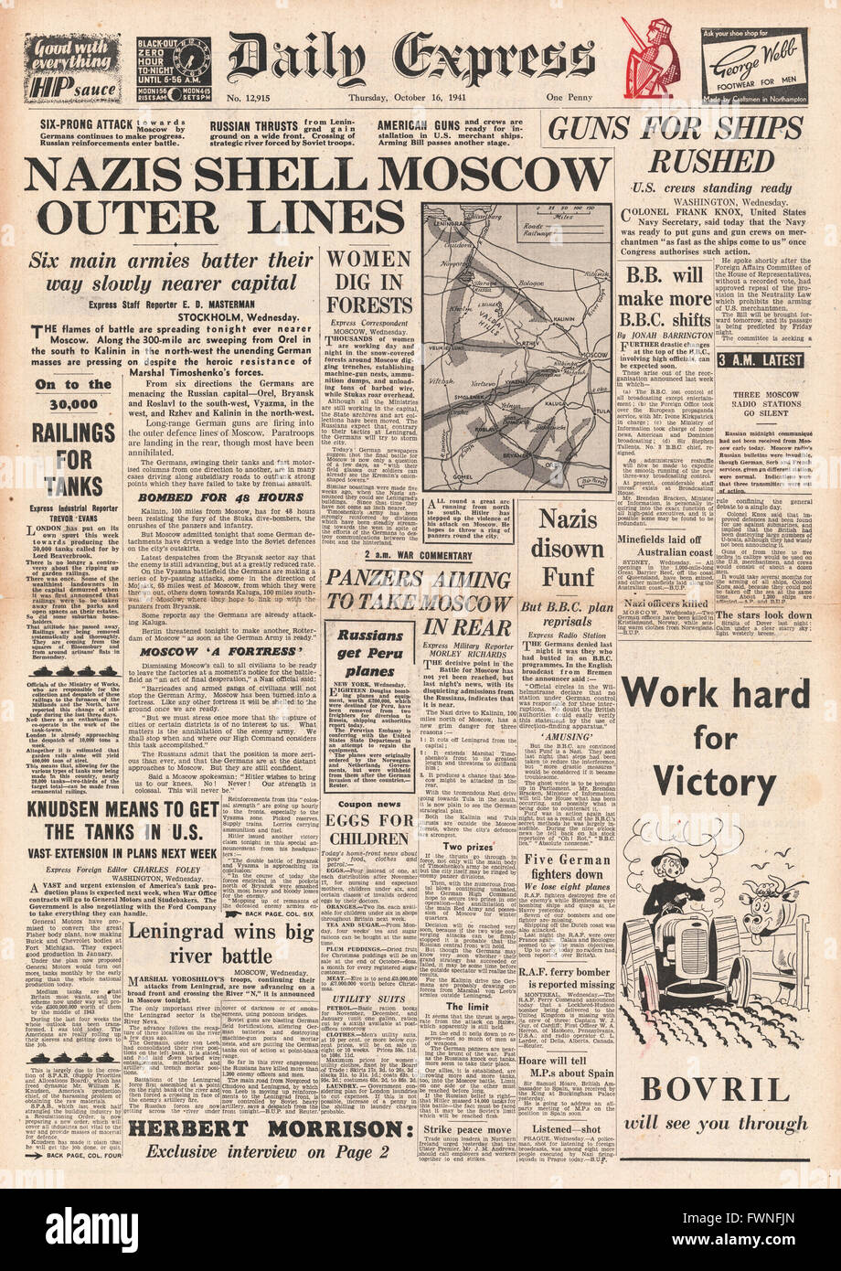 1941 front page  Daily Express Battle for Moscow and U.S. ready to arm Merchant Ships Stock Photo