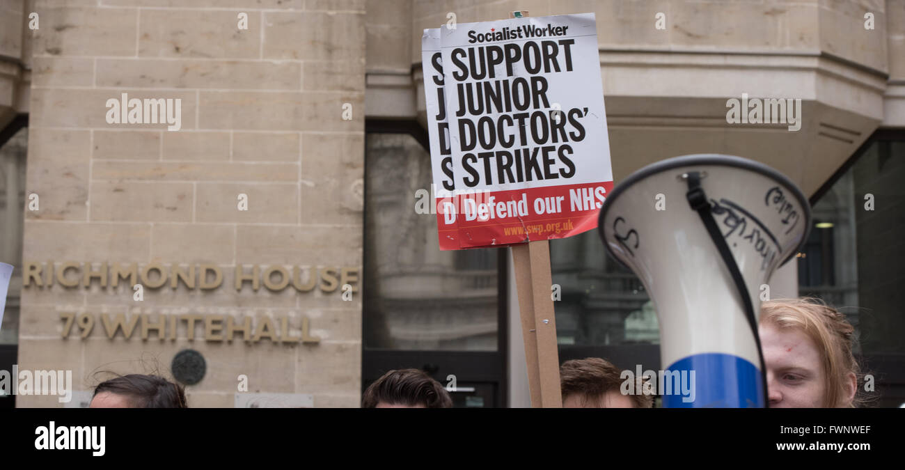 London, UK. 6th April 2016. Junior Doctors and other protesters outside Richmond House, headquarters of the Department of Health Credit:  Ian Davidson/Alamy Live News Stock Photo