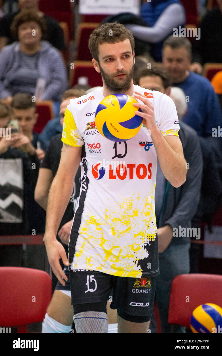ERGO Arena, Gdansk, Poland, 6th April, 2016. Volleyball Plus League,  Mateusz Mika in action during volleyball match in the round 26 : Lotos Trefl Gdansk vs Asseco Resovia Rzeszow, Credit:  Tomasz Zasinski / Alamy Live News Stock Photo