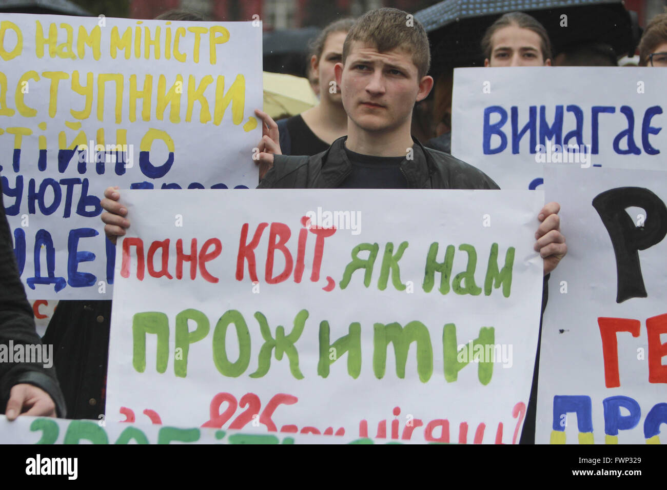 Kiev, Ukraine. 7th Apr, 2016. Ukrainian students protest against low