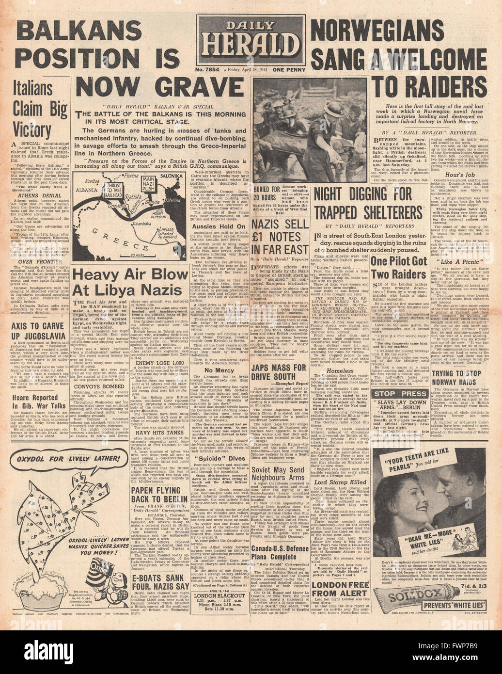 1941 front page Daily Herald Heavy fighting around Libya and bombing raid on London Stock Photo