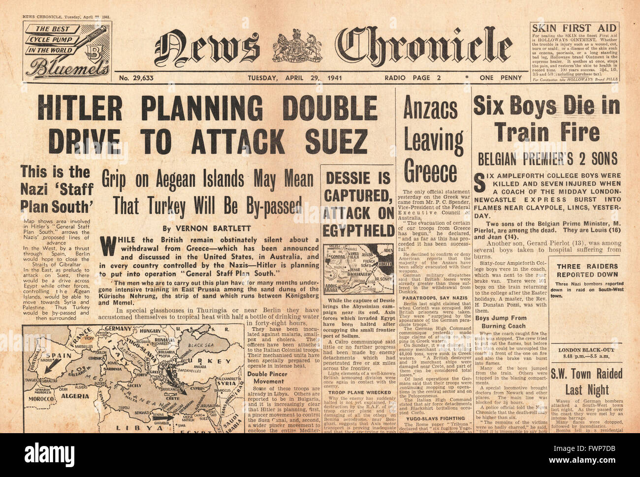 1941 front page News Chronicle Hitler plans drive on Suez and Imperial Forces capture Dessie in Abyssinia Stock Photo