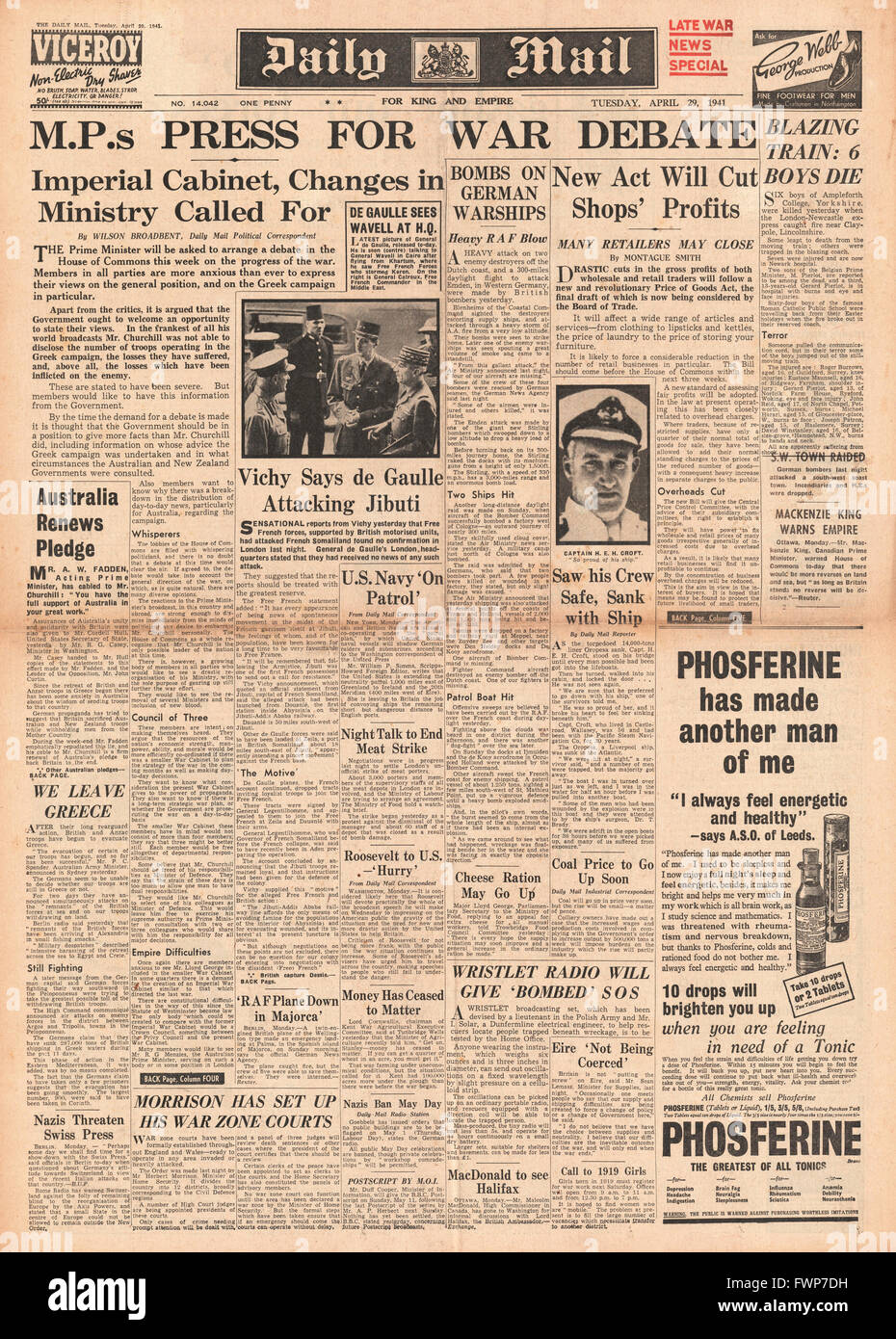 1941 front page Daily Mail British MP's call for War Debate Stock Photo